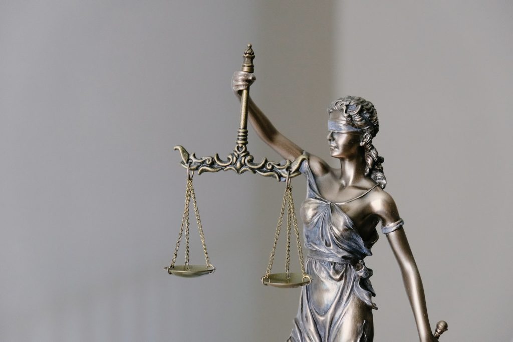 Peut-on porter plainte sans preuve réelle ?