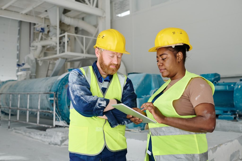 Quelle est la différence entre un employé et un ouvrier ?